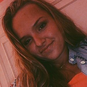Meet your Posher, Makenzie